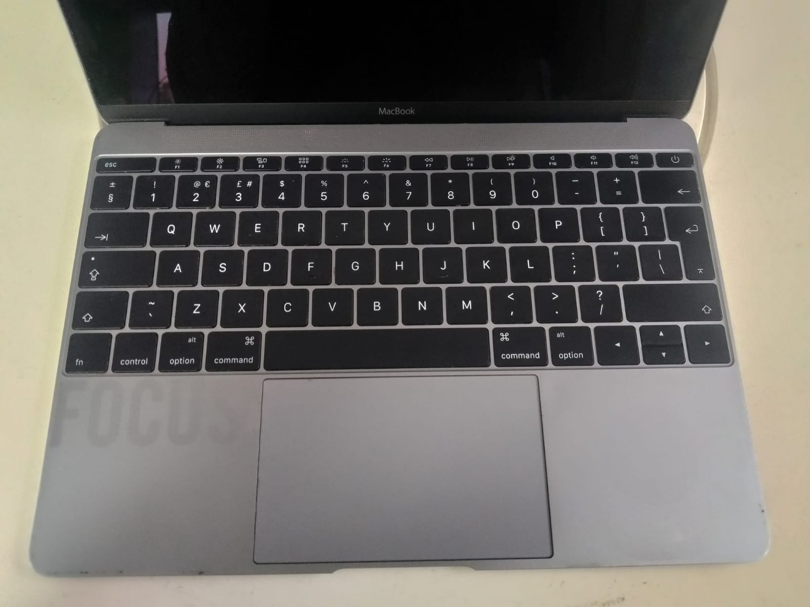 Apple MacBook 12-inch 2016 M3 8GB RAM 256GB SSD - Image 2